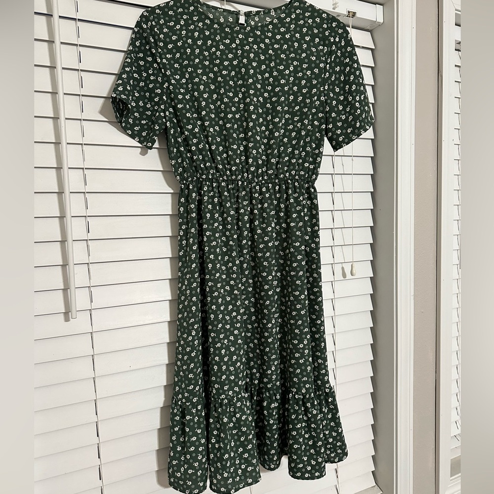 SHEIN, green and white, knee length, circle neckline